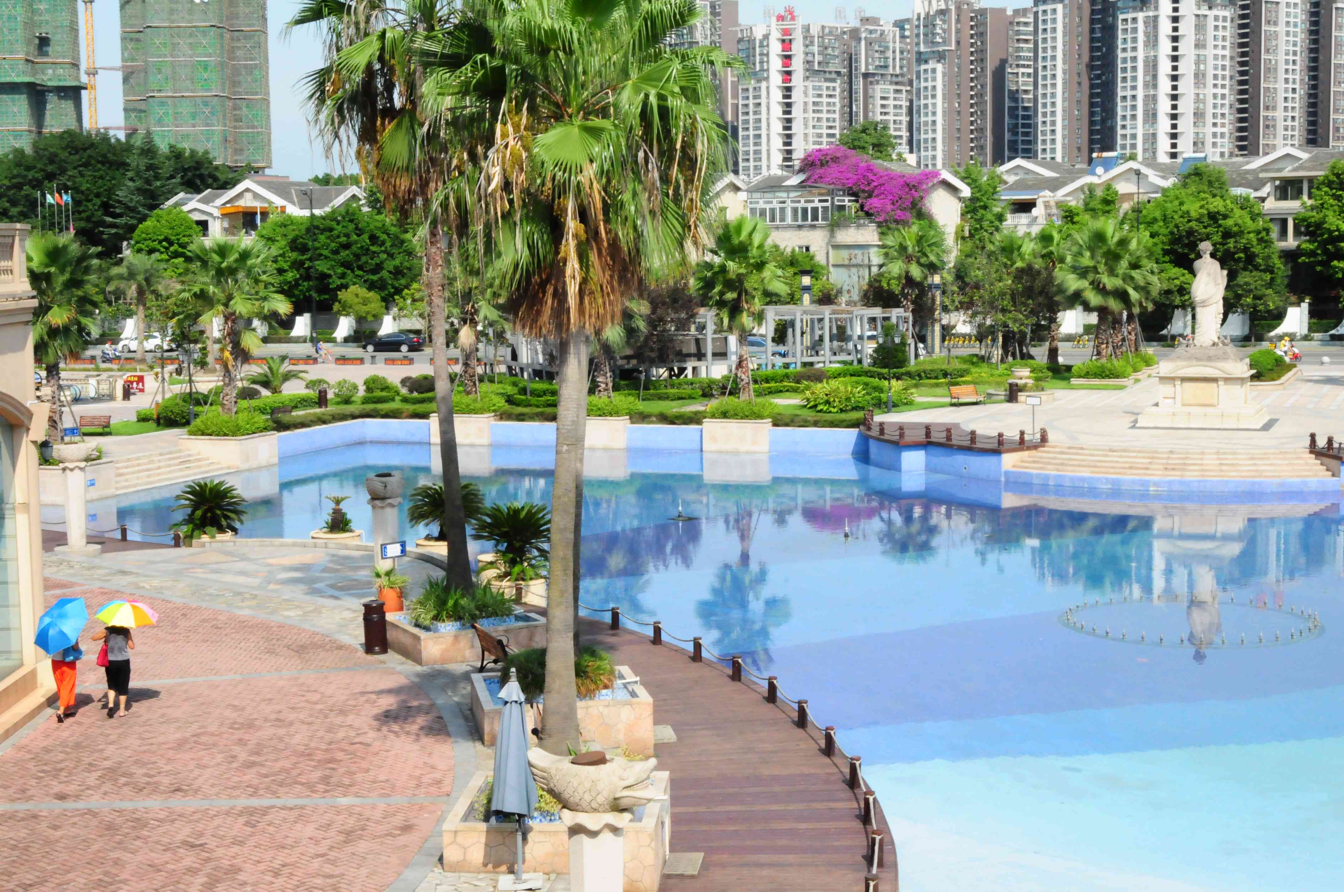 戛纳湾地中海街景