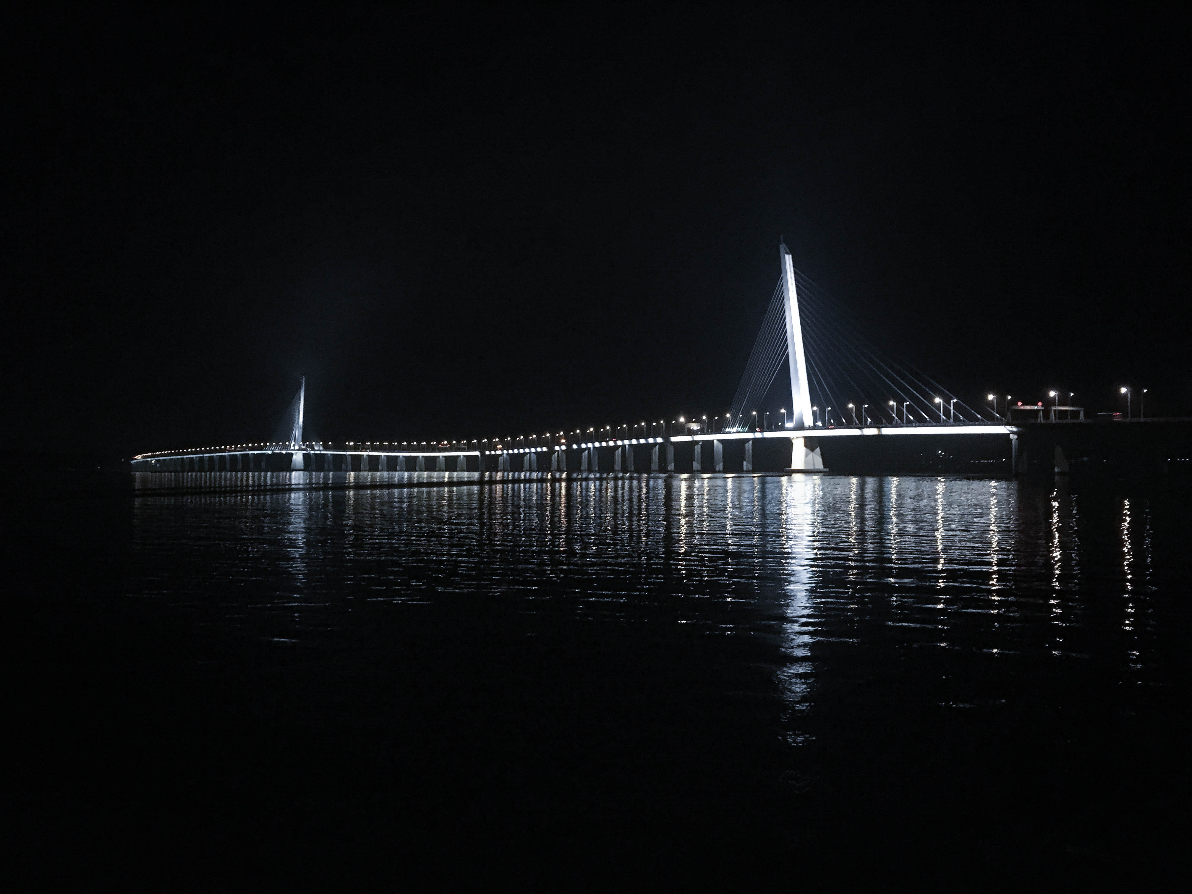 27号深圳湾大桥夜景