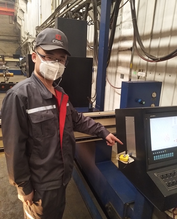 陈兆龙《制作机箱u口引出支撑板》