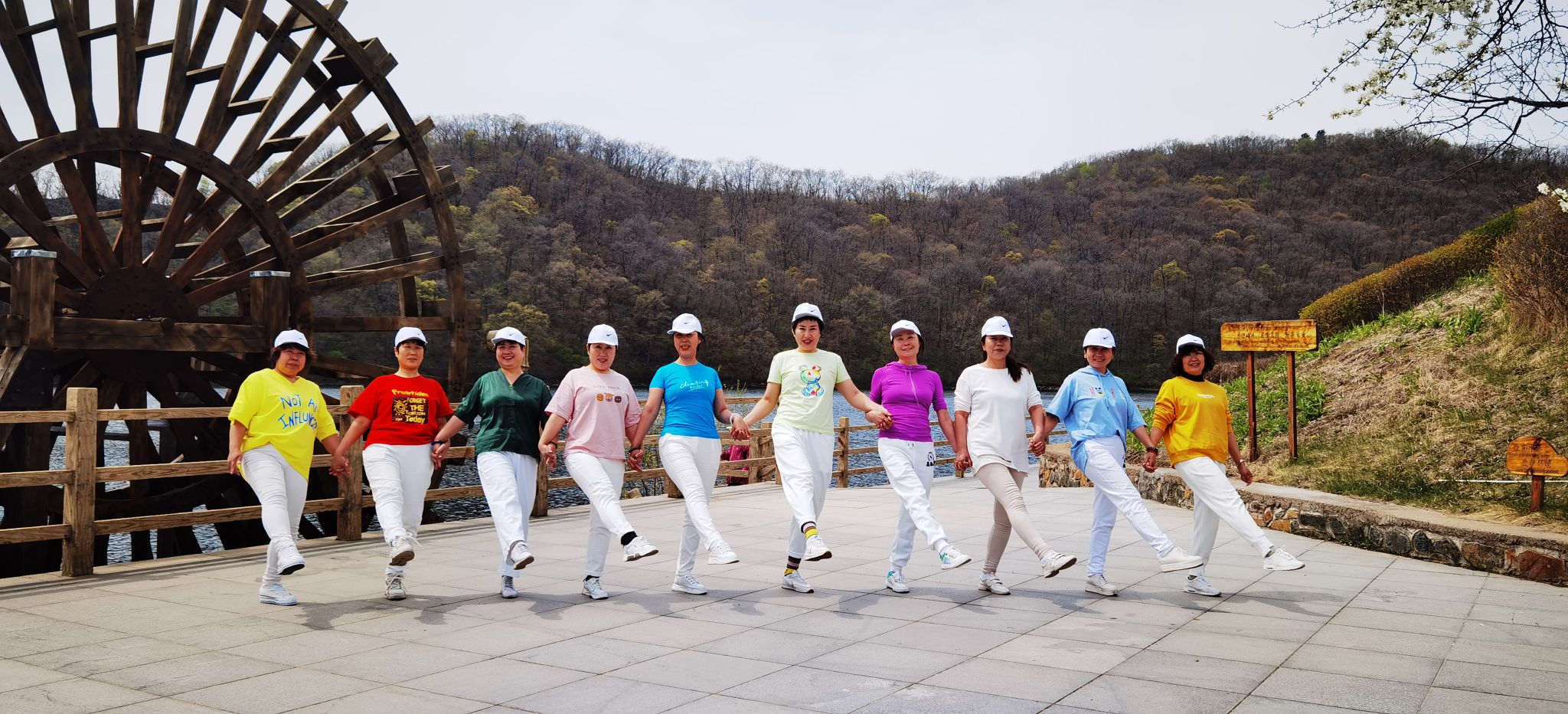 通化本部王春艳部团队靓照