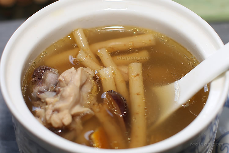 西洋参党参双参鸡汤