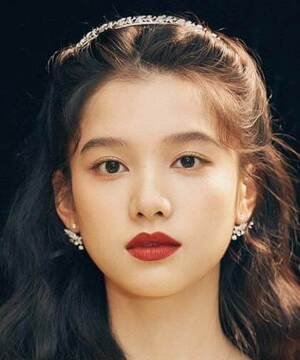 Zhang Jing Yi 张婧仪