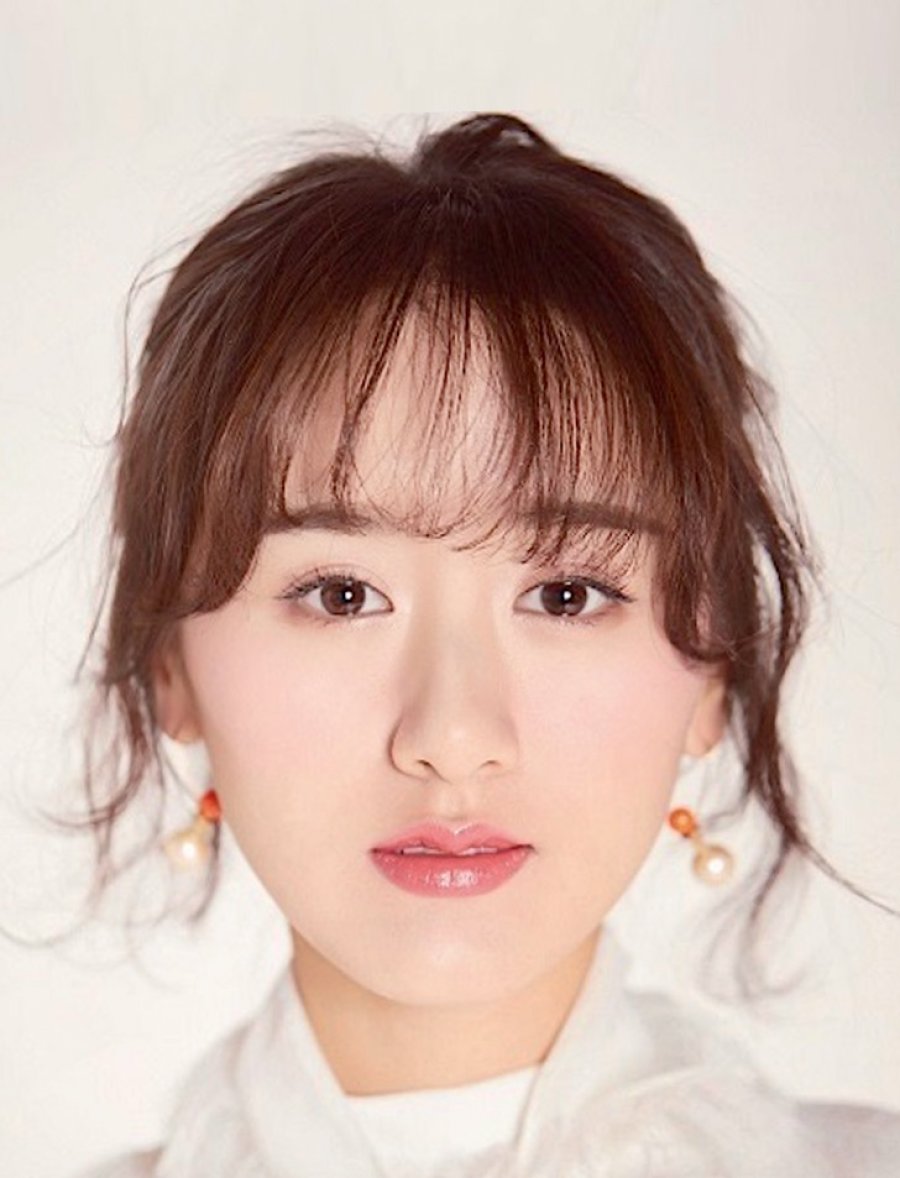 Crystal Yuan Bing Yan 袁冰妍