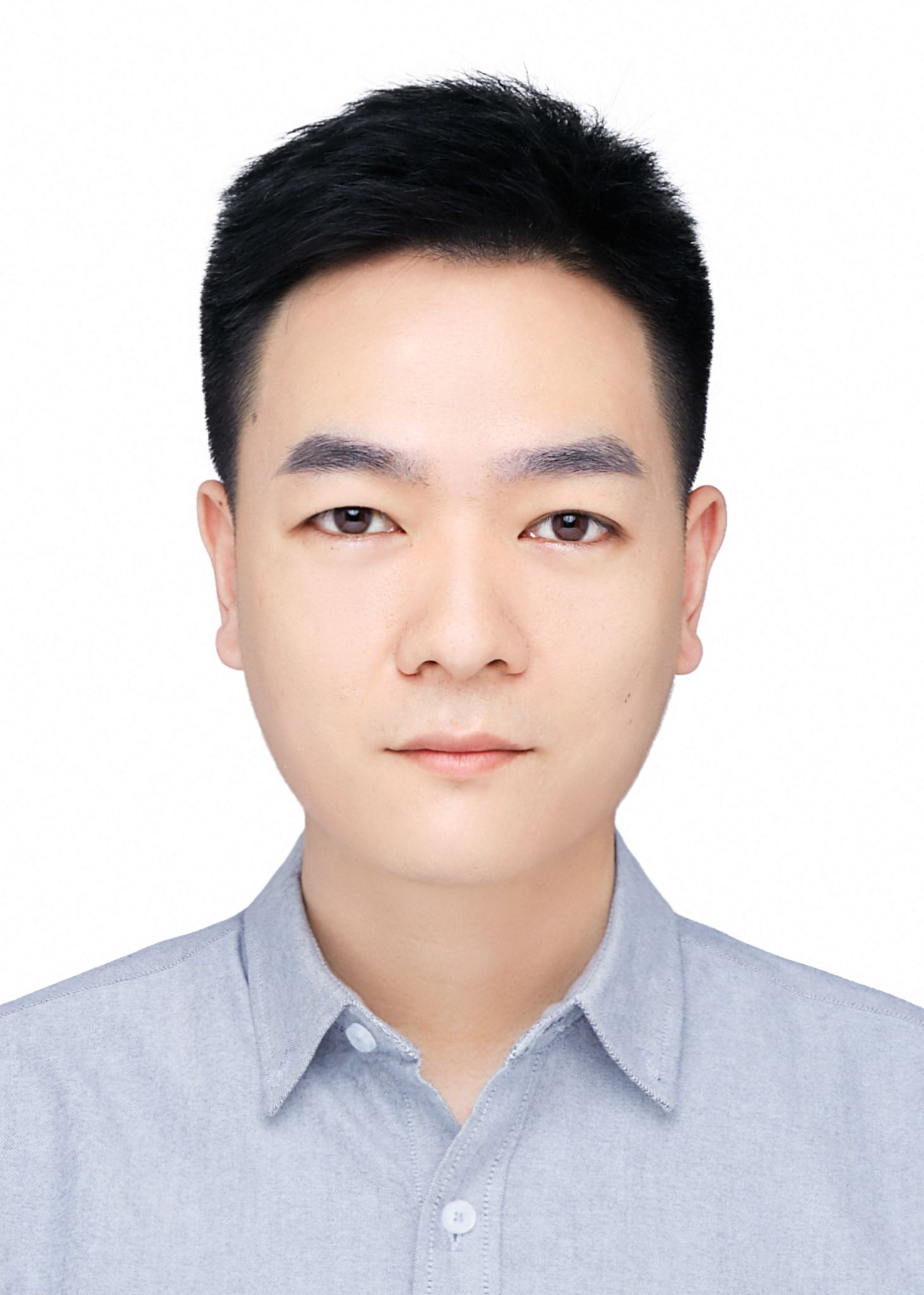 01  应嘉凌               集团党群工作部 总经理助理