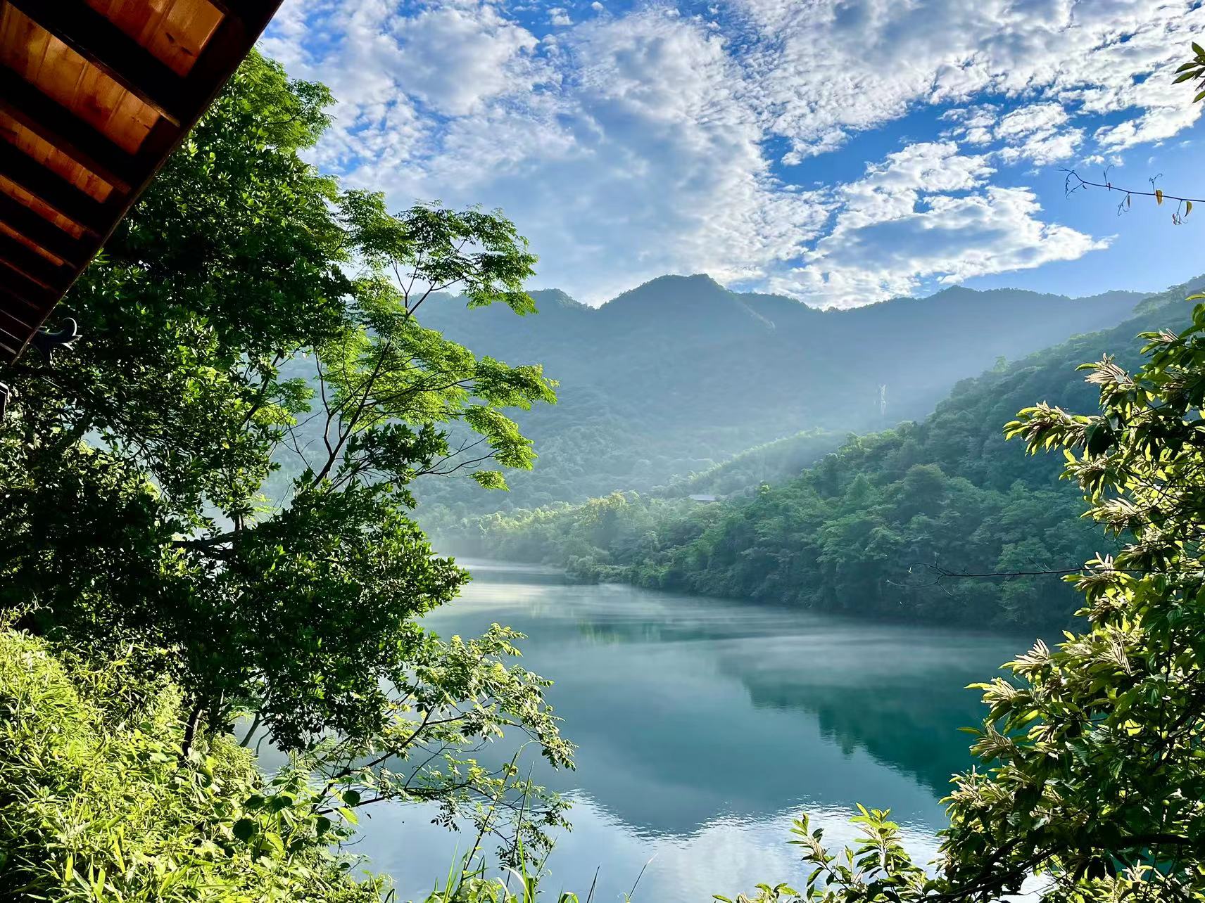 10、我来问道无余说，云在青天水在瓶